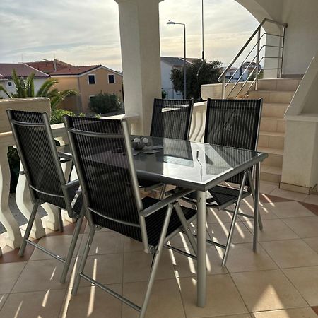 Ferienwohnung Apartman J&B Vir Exterior foto